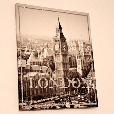 Merciful King Room, In Zone 2-3 Londres Exterior foto